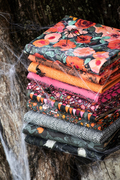 Enshadow by Katarina Roccella for AGF 16 Fat Quarter Bundle